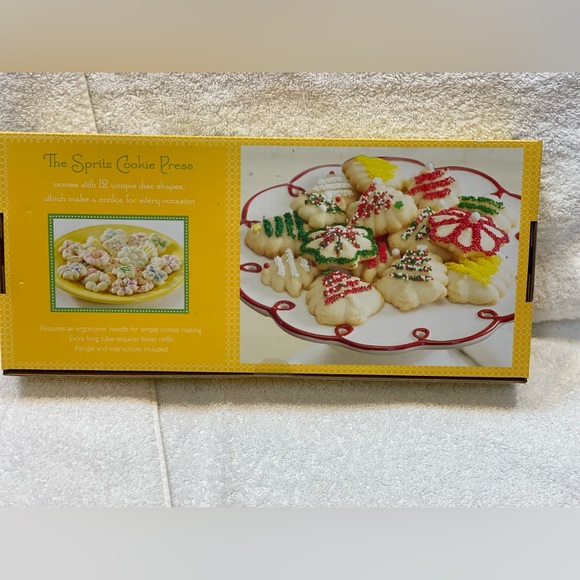 New & Sealed Nordic Ware Spritz Cookie Press. Create Beautifully Shaped Cookies. - Picture 3 of 7